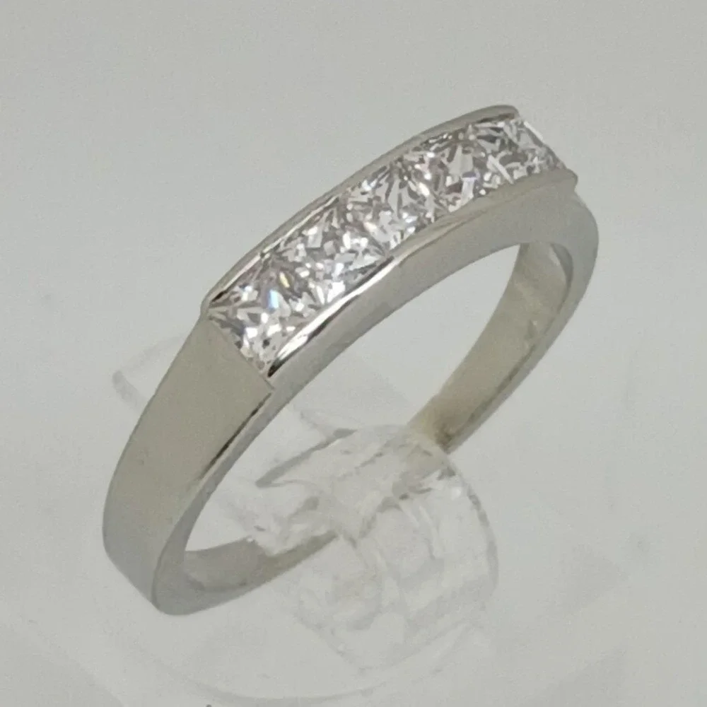 Silver Tone Princess Cut 5 Stone Channel Set Cubic Zirconia Band Ring Size 8